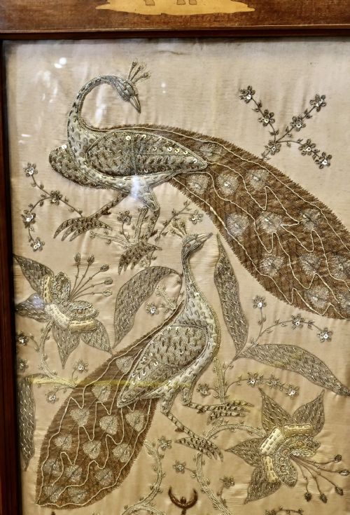 INDIAN EMBROIDERED SILVER AND GOLD TAJ MAHAL SCREEN - ADDITIONAL PHOTO 3