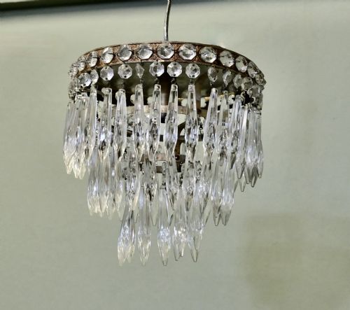 A PETITE WATERFALL PENDANT CHANDELIER - ADDITIONAL PHOTO 1