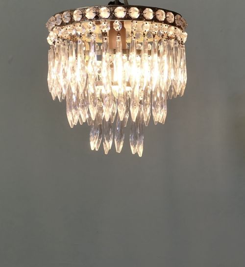 A PETITE WATERFALL PENDANT CHANDELIER - ADDITIONAL PHOTO 4