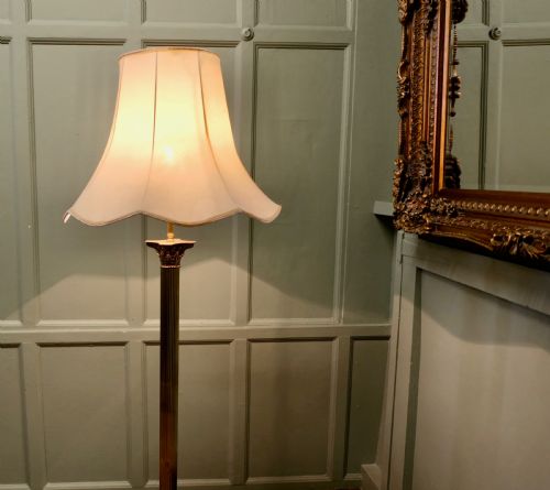 ELEGANT BRASS COLUMN STANDARD OR FLOOR LAMP - ADDITIONAL PHOTO 1