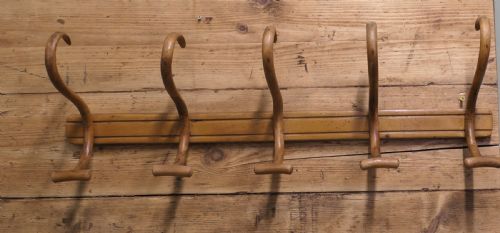 ROW OF 5 LARGE BENTWOOD HAT AND COAT HOOKS - ADDITIONAL PHOTO 2