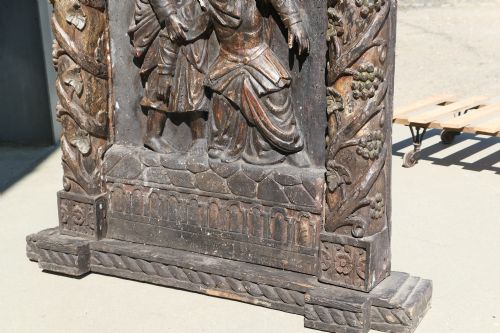 LARGE EUROPEAN MEDIAEVAL OAK CARVING OF CHRIST IN THE TOMB - ADDITIONAL PHOTO 3