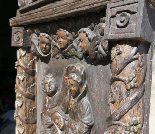 LARGE EUROPEAN MEDIAEVAL OAK CARVING OF CHRIST IN THE TOMB - ADDITIONAL PHOTO 10