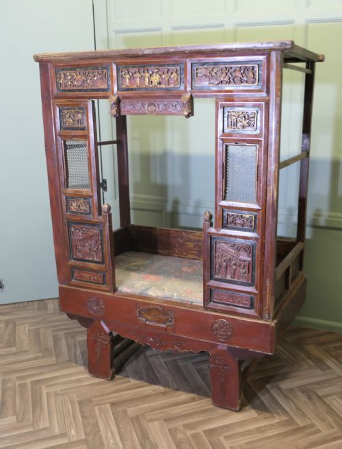 RED LACQUERED OPIUM BED OR WEDDING BED - ADDITIONAL PHOTO 1