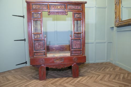RED LACQUERED OPIUM BED OR WEDDING BED - ADDITIONAL PHOTO 4