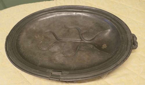 AN EARLY LARGE PEWTER MEAT PLATTER BY SHAW AND STEWART - ADDITIONAL PHOTO 5
