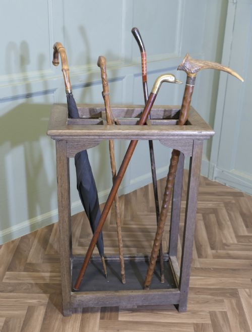 A GOOD STURDY ARTS AND CRAFTS OAK STICK OR UMBRELLA HALL STAND - ADDITIONAL PHOTO 3
