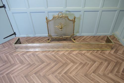 VERY LONG 19TH CENTURY PIERCED BRASS FENDER 7FT 6 LONG - ADDITIONAL PHOTO 5