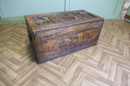 LARGE ORIENTAL CARVED CAMPHOR WOOD CHEST - ADDITIONAL PHOTO 3
