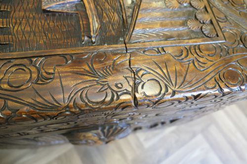 LARGE ORIENTAL CARVED CAMPHOR WOOD CHEST - ADDITIONAL PHOTO 4