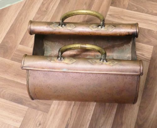 ARTS AND CRAFTS COPPER GLADSTONE BAG PLANTER - ADDITIONAL PHOTO 1