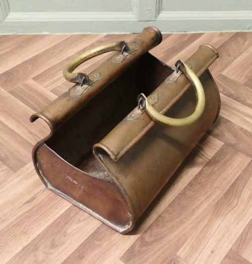 ARTS AND CRAFTS COPPER GLADSTONE BAG PLANTER - ADDITIONAL PHOTO 2