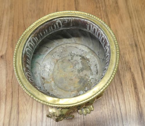 GOTHIC BRASS JARDINIERE WITH LIONS MASK HANDLES - ADDITIONAL PHOTO 3