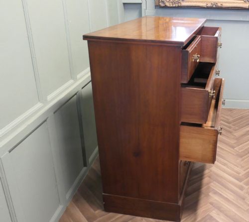 A LARGE EDWARDIAN WALNUT CHEST OF DRAWERS - ADDITIONAL PHOTO 4