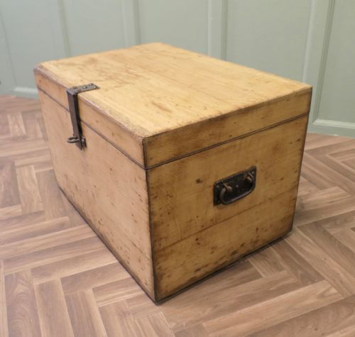 19TH C GOLDEN OAK TRAVELING SILVER CHEST BY ELKINGTON - ADDITIONAL PHOTO 1