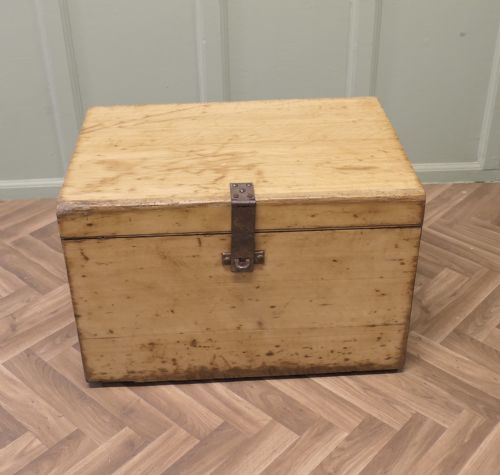19TH C GOLDEN OAK TRAVELING SILVER CHEST BY ELKINGTON - ADDITIONAL PHOTO 2