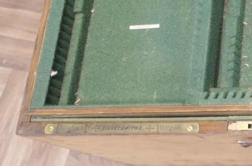 19TH C GOLDEN OAK TRAVELING SILVER CHEST BY ELKINGTON - ADDITIONAL PHOTO 3