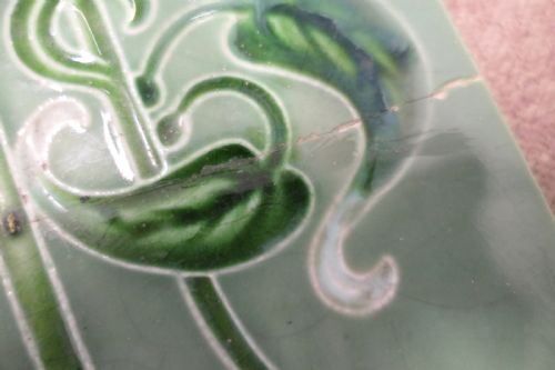 A SET OF 8 ART NOUVEAU EMBOSSED CERAMIC TILES - ADDITIONAL PHOTO 4