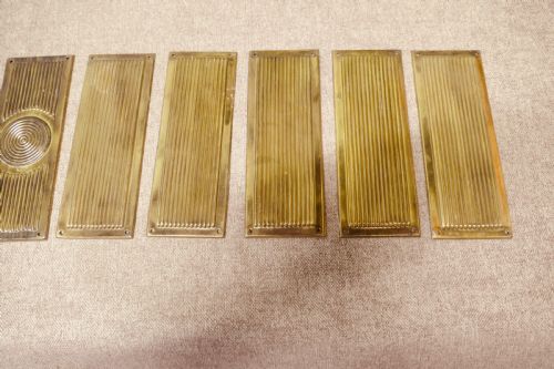 A LARGE SET OF 12 ART DECO BRASS DOOR FINGER PLATES - ADDITIONAL PHOTO 2