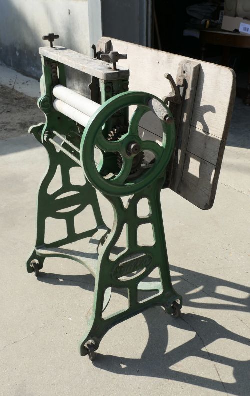 PINE TOP MANGLE OR CASTIRON INDUSTRIAL GARDEN TABLE - ADDITIONAL PHOTO 2