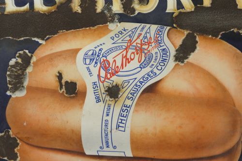 LARGE EARLY 20TH CENTURY PALETHORPS PICTORIAL ENAMEL SAUSAGE SIGN - ADDITIONAL PHOTO 5