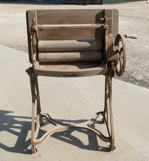 PINE TOP MANGLE OR CASTIRON INDUSTRIAL GARDEN TABLE - ADDITIONAL PHOTO 3