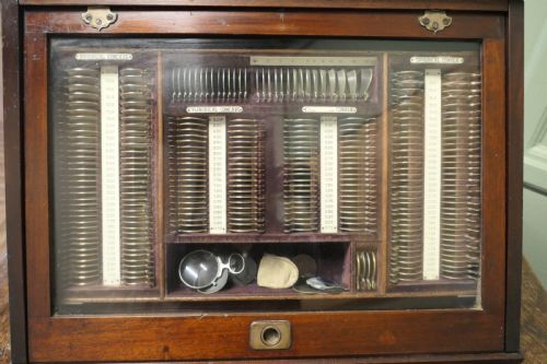 19TH CENTURY OPTICIAN OR OPTOMETRIST TEST GLASSES LENS KIT IN CABINET - ADDITIONAL PHOTO 2