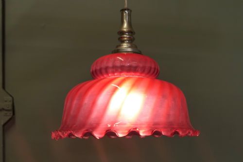 LARGE VICTORIAN RUBY GLASS CEILING PENDANT LAMPSHADE - ADDITIONAL PHOTO 3