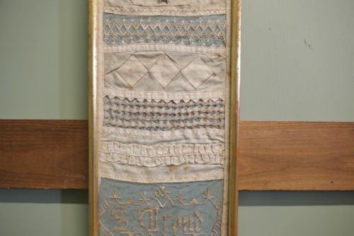 EARLY 19TH CENTURY FRENCH LACE SAMPLER - ADDITIONAL PHOTO 2