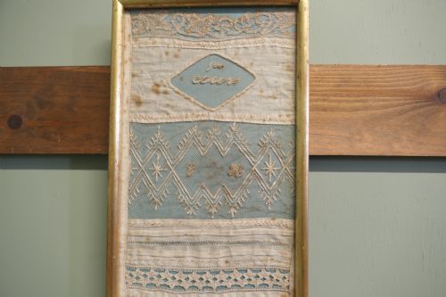 EARLY 19TH CENTURY FRENCH LACE SAMPLER - ADDITIONAL PHOTO 3