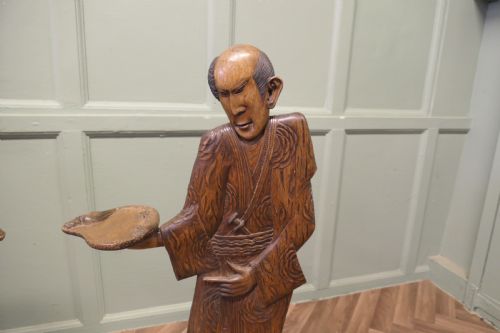 PAIR OF TALL CARVED JAPANESE FIGURES DUMB WAITERS OR CARD BUTLER - ADDITIONAL PHOTO 2