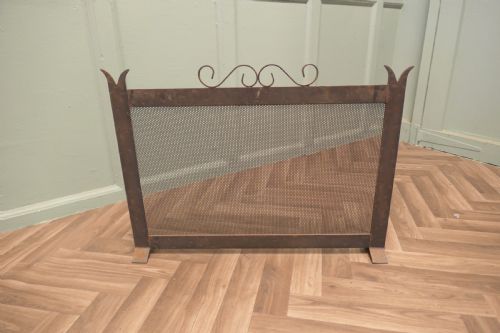 GOTHIC IRON FIRE SCREEN SPARK GUARD - ADDITIONAL PHOTO 4