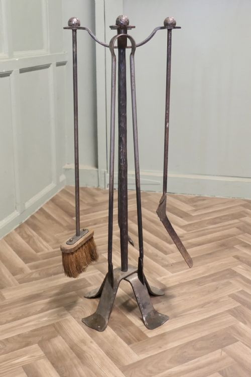FRENCH GOTHIC IRON MANOR HOUSE FIRE TOOL COMPANION SET - ADDITIONAL PHOTO 1