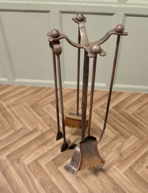 FRENCH GOTHIC IRON MANOR HOUSE FIRE TOOL COMPANION SET - ADDITIONAL PHOTO 4