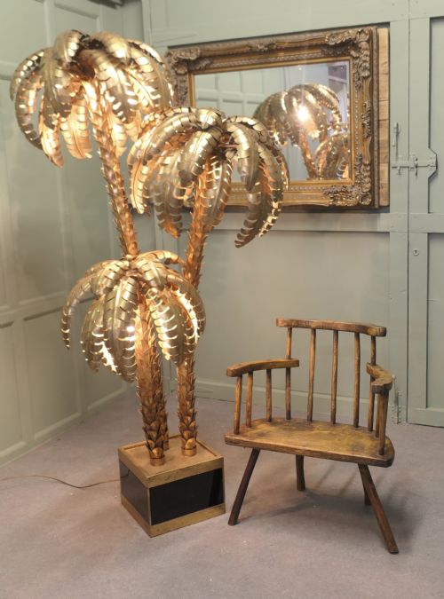 A PRIMITIVE 18TH CENTURY COUNTRY COMB BACK ARMCHAIR - ADDITIONAL PHOTO 5