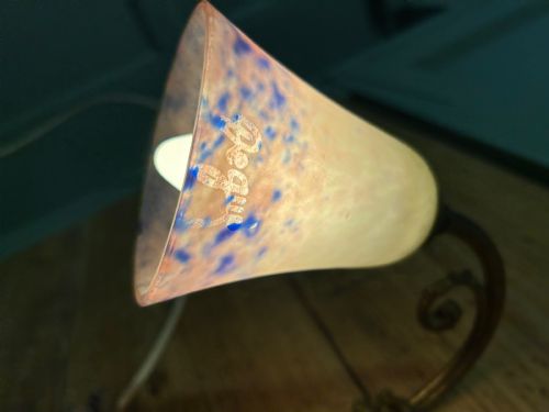 FRENCH BRASS WALL LIGHT WITH ORIGINAL DUGU GLASS SHADE - ADDITIONAL PHOTO 4