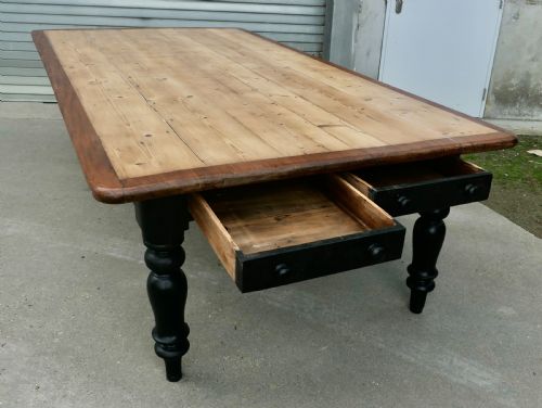 AN 18 SEAT VICTORIAN PINE FARMHOUSE KITCHEN TABLE - ADDITIONAL PHOTO 1