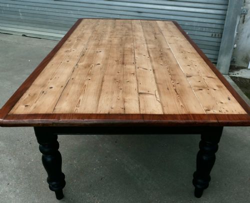 AN 18 SEAT VICTORIAN PINE FARMHOUSE KITCHEN TABLE - ADDITIONAL PHOTO 4