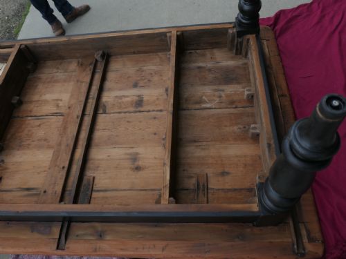 AN 18 SEAT VICTORIAN PINE FARMHOUSE KITCHEN TABLE - ADDITIONAL PHOTO 5