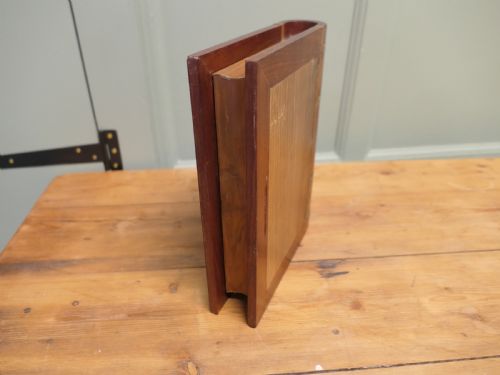 A RARE ART NOUVEAU CARVED SECRET SAFE BOOK - ADDITIONAL PHOTO 4