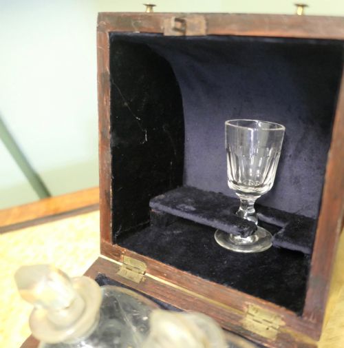 19TH CENTURY FITTED DECANTER BOX 4 DECANTER TANTALUS - ADDITIONAL PHOTO 3
