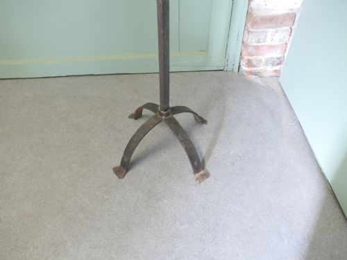 A LARGE IRON CANDLE STICK OR TORCHRE - ADDITIONAL PHOTO 2