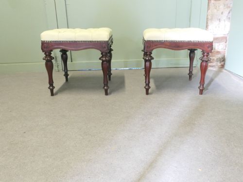 A PAIR OF CHESTERFIELD BUTTONED LEATHER WALNUT LIBRARY WINDOW STOOLS - ADDITIONAL PHOTO 1