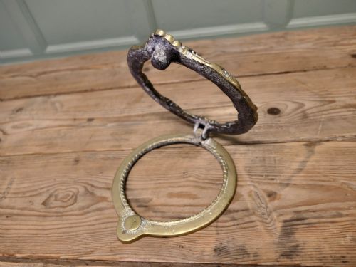 LARGE HEAVY BRASS RING DOOR KNOCKER - ADDITIONAL PHOTO 2