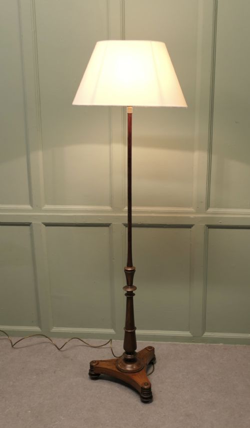 DAINTY COTTAGE STYLE FLOOR LAMP - ADDITIONAL PHOTO 1