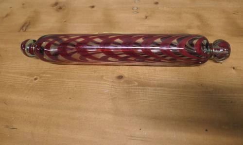 TWO VICTORIAN NAILSEA GLASS ROLLING PINS ONE BLUE ONE RED - ADDITIONAL PHOTO 2