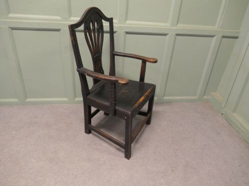 A HAND CARVED CHIPPENDALE HALL CHAIR APPRENTICE PIECE - ADDITIONAL PHOTO 4