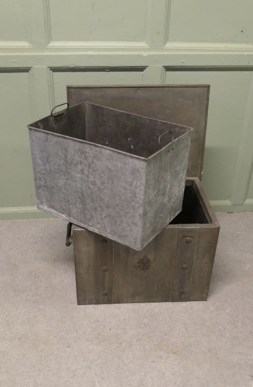 HEAVY ARTS AND CRAFTS INDUSTRIAL BRUTALIST LOOK COAL BOX - ADDITIONAL PHOTO 5