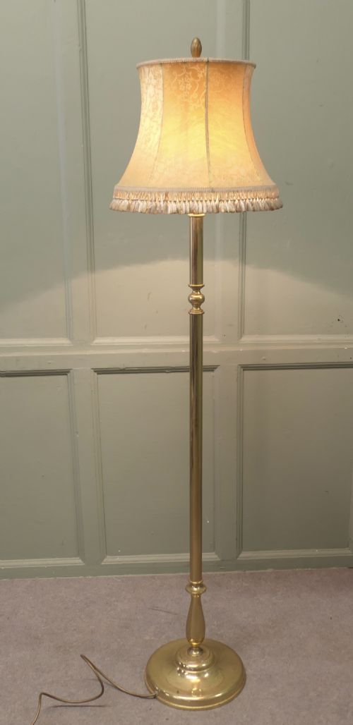 CHARMING LITTLE FRENCH BOUDOIR READING LAMP - ADDITIONAL PHOTO 1