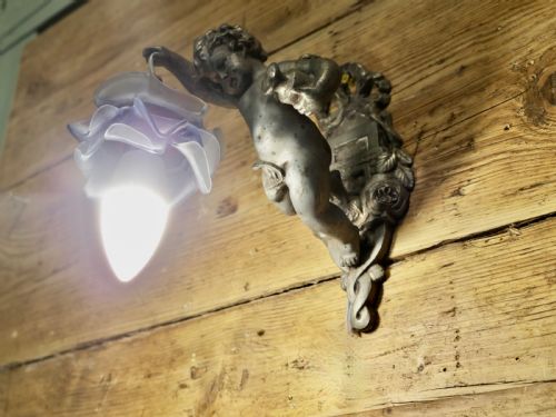 A PAIR OF PRETTY FRENCH ARTS AND CRAFTS CHERUB WALL LIGHTS - ADDITIONAL PHOTO 5